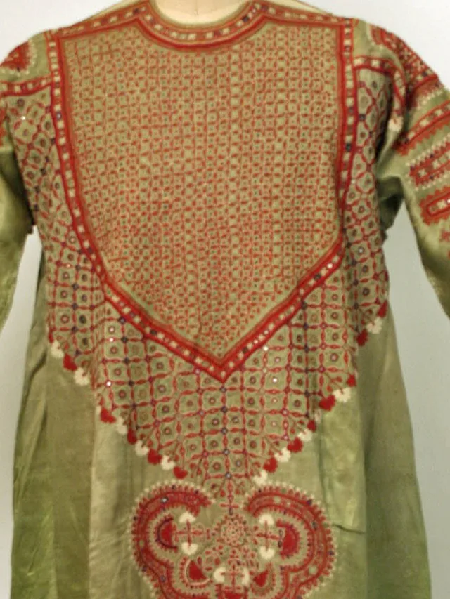 Mehr Embroidered Silk Kurta