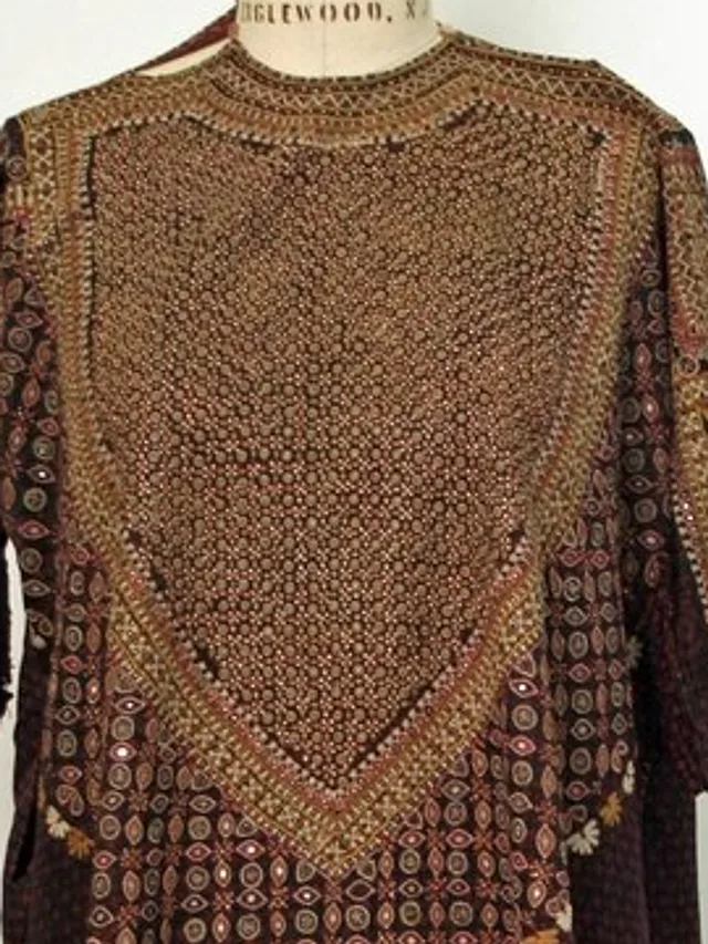 Noor Mocha Embroidered Kurta