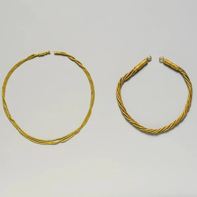 Bat Kara Pair
